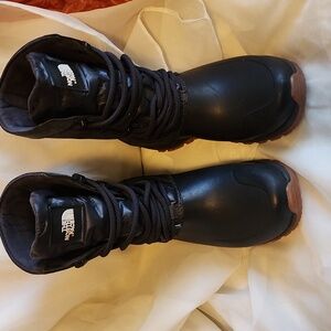 Women's The North Face Yukiona Mid Boot Black